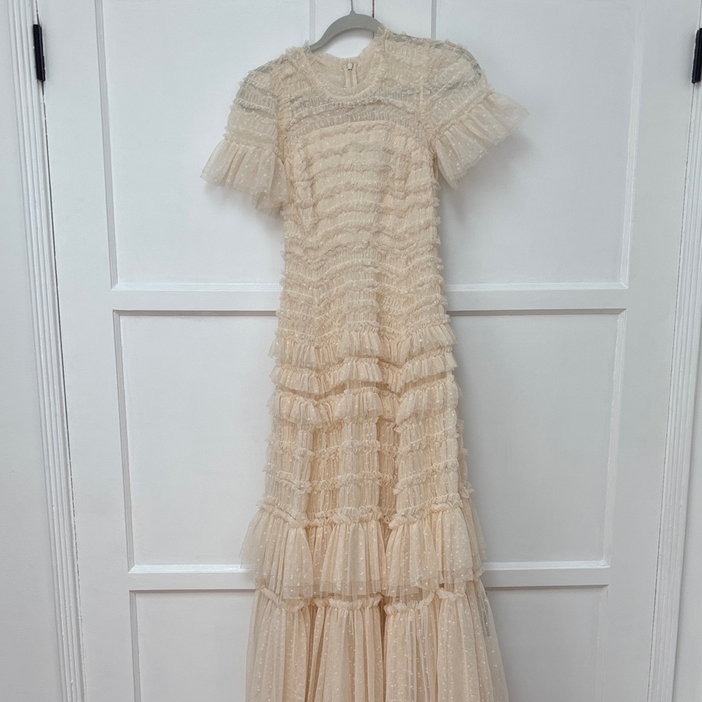 Elegant Cream teens Dress *NEVER WORN*